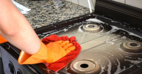 Precautions To Take When Using Degreaser to Soak Metallic Materials