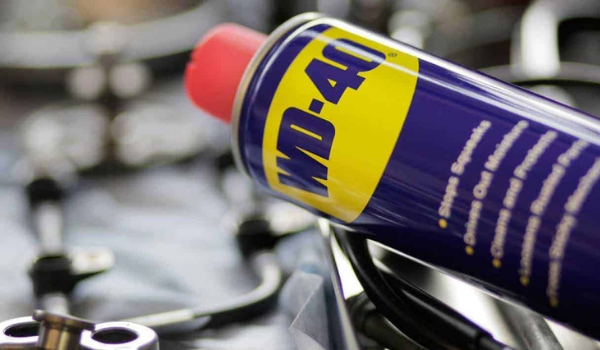 Is Wd-40 Incompatible with Metal